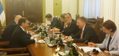 22. april 2015. godine Potpredsednik Narodne skupštine prof. dr Vladimir Marinković u razgovoru sa ministrom spoljnih poslova Letonije